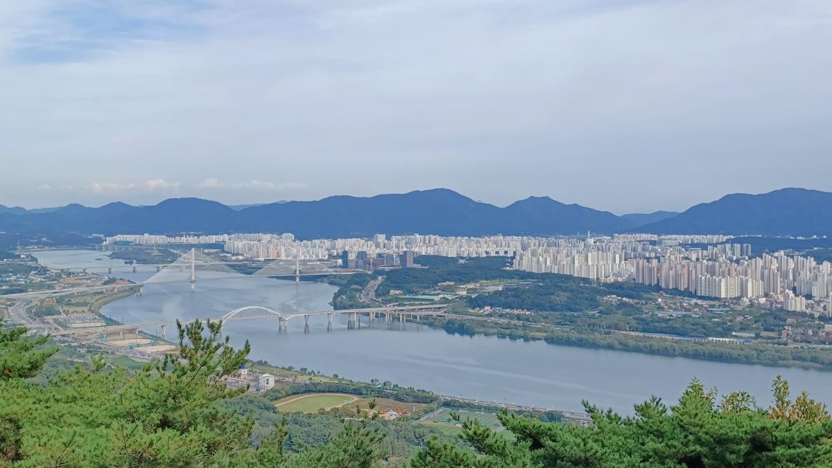 아차산에서 바라본 서울 모습. / 뉴스1