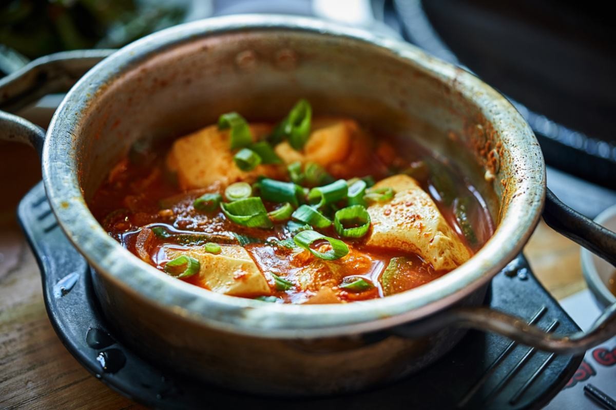 두부찌개 자료사진 / Baenamoo-shutterstock.com
