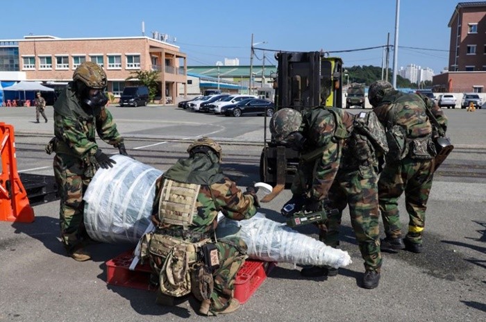부산항만공사는 2025년 을지연습 기간인 21일 부산항 8부두에서 ‘부산항 통합피해복구 실제훈련’을 실시했다. / 사진제공=부산항만공사