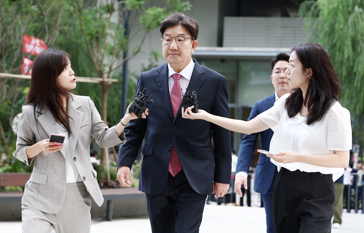 27일 김건희 특검팀 조사에 처음으로 출석한 권성동 국민의힘 의원 / 뉴스1