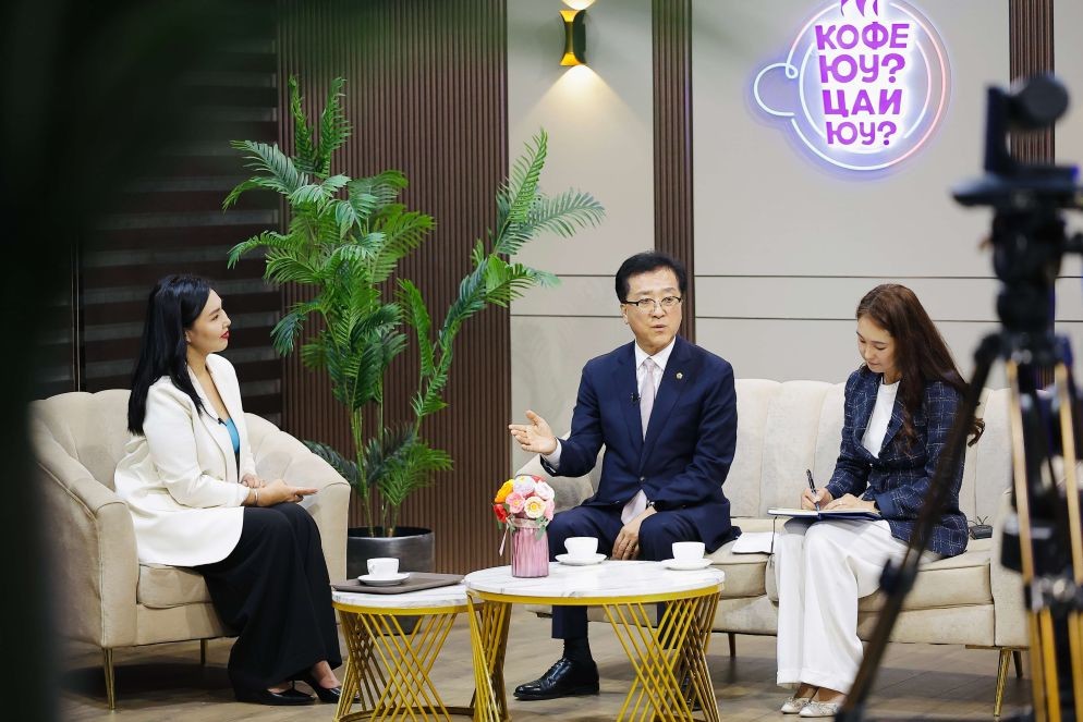 몽골 민영방송 UBS 방송국 인터뷰(조원휘 의장) / 대전시의회