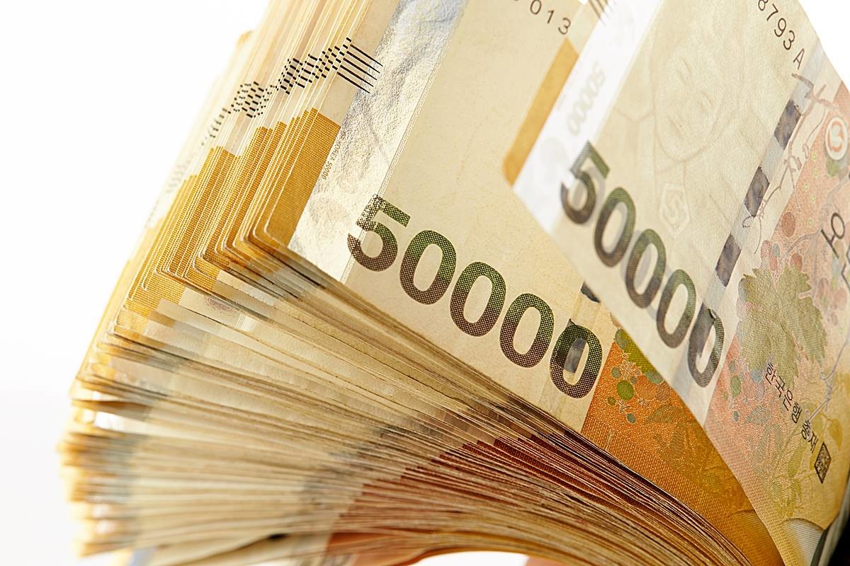 돈 자료 사진 / mnimage-Shutterstock.com