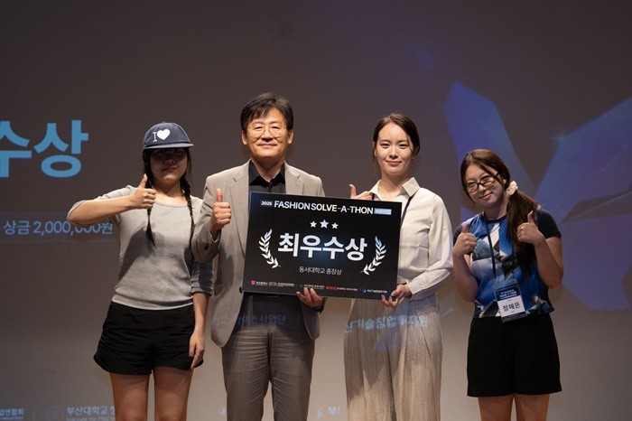 박가빈, 황기현 단장, 이시은, 정해은(좌에서 우로) / 사진제공-동서대