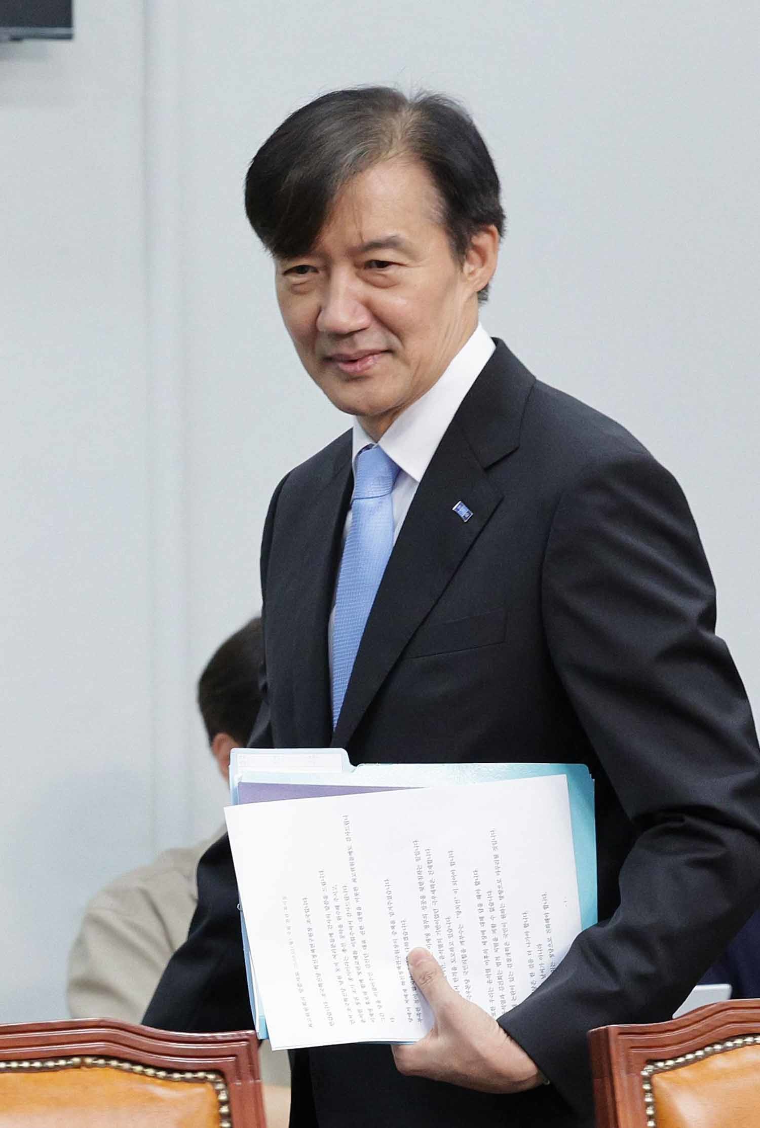 조국 조국혁신당 혁신정책연구원장이 1일 오전 서울 여의도 국회에서 열린 조국혁신당 최고위원회의에 참석하고 있다. / 뉴스1