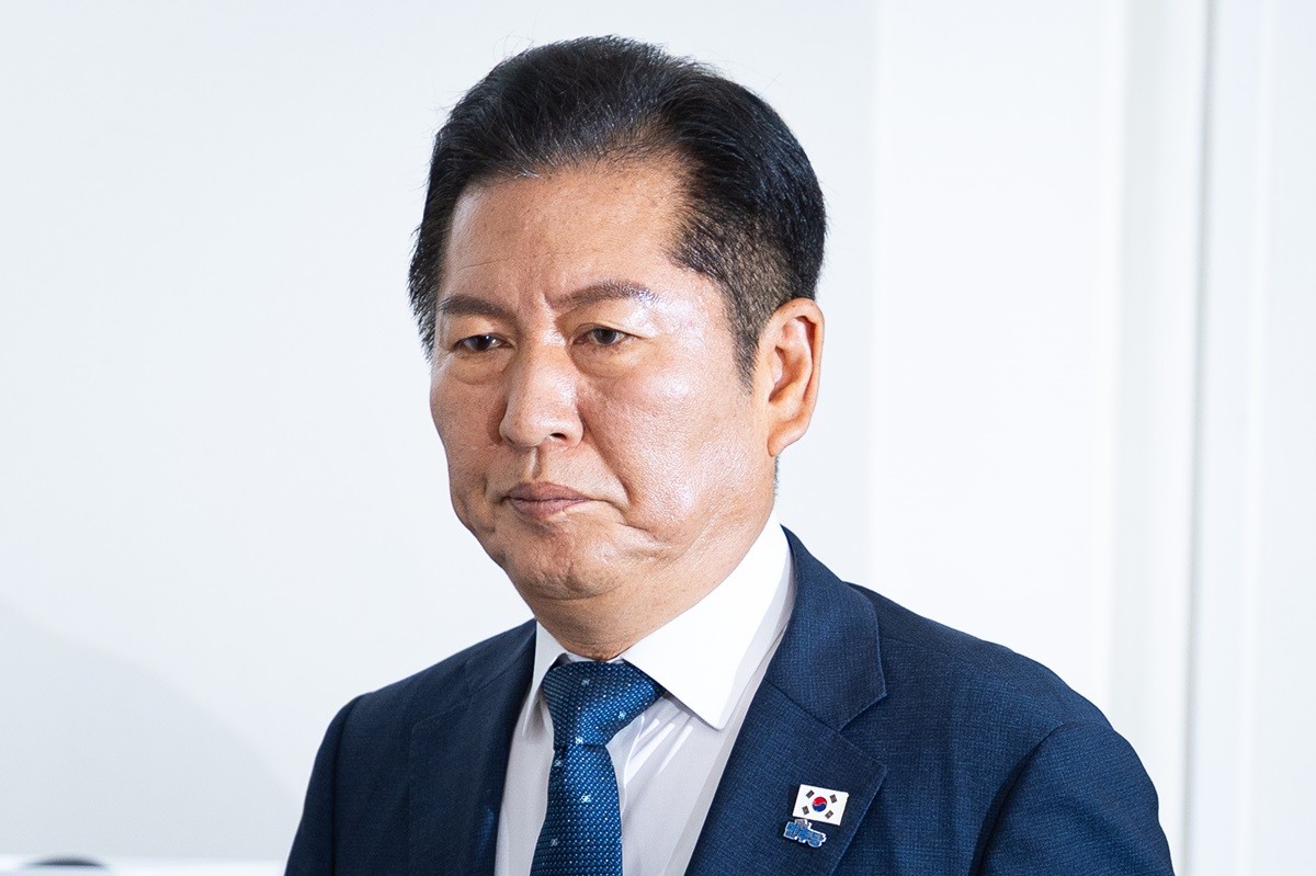 정청래 더불어민주당 대표. 정청래 대표는 3일 '우리 경제를 지탱하는 것은 중소기업과 소상공인'이라며 '내년 예산안에서 소상공인 분야에 5조 5천억 원을 배정했는데 부족할 수 있지만 여러분 허리를 펴는 데 도움이 됐으면 좋겠다'라고 말했다. / 뉴스1