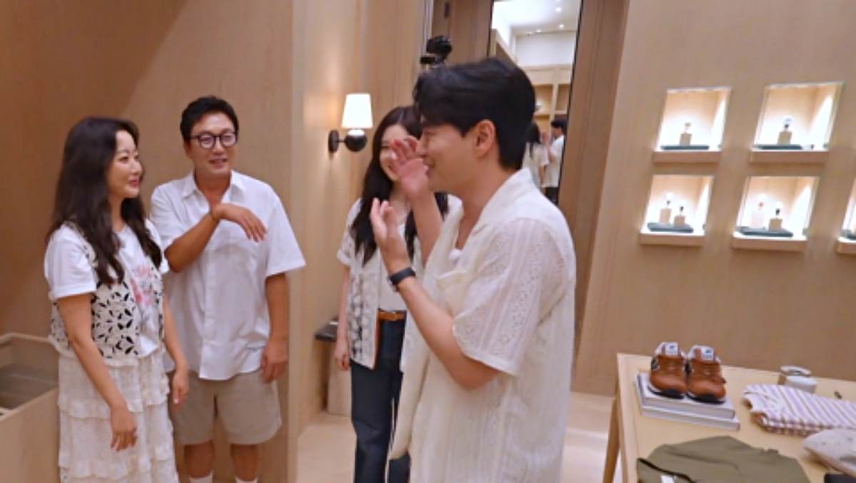 JTBC 예능 프로그램 '한끼합쇼' MC 탁재훈, 김희선과 게스트로 출연한 이진욱, 정채연. 자료화면. / JTBC '한끼합쇼'