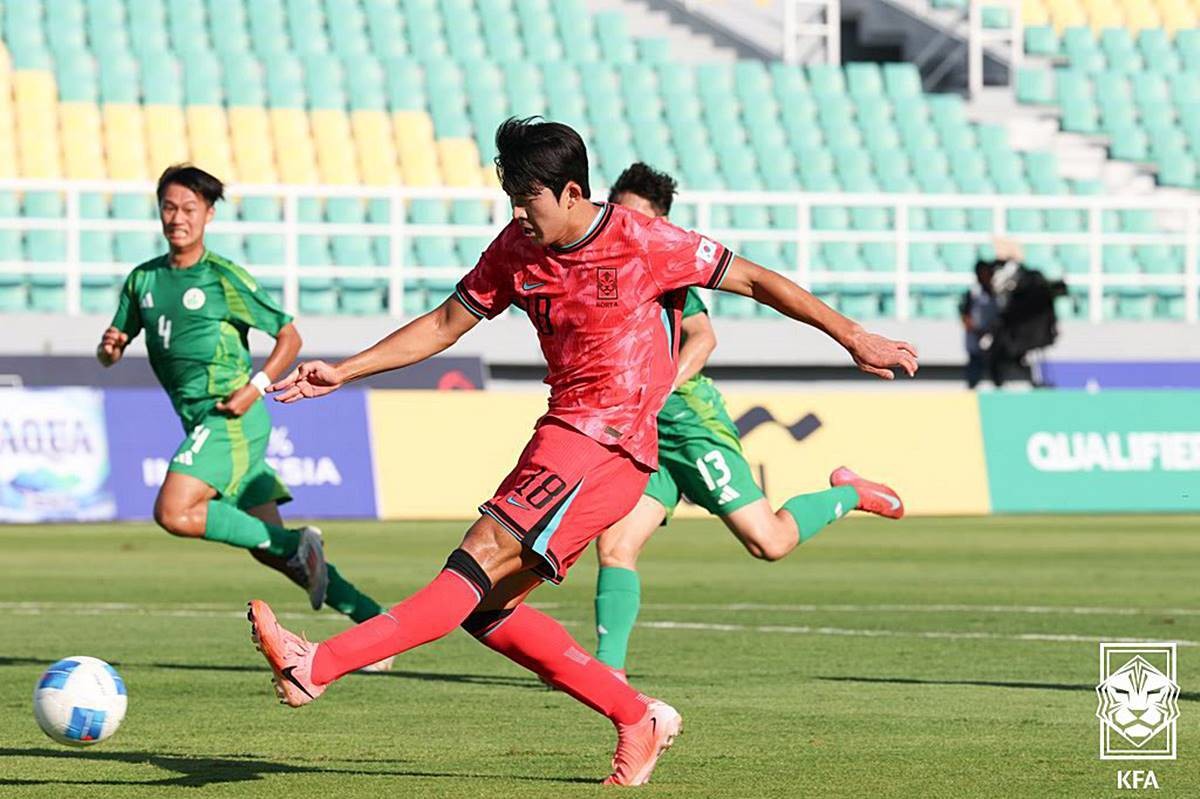 22세 이하(U22) 축구대표팀이 아시아축구연맹(AFC) U23 아시안컵 예선 첫 경기에서 시원한 대승을 거뒀다. 이민성 감독이 이끄는 한국은 3일 인도네시아 시도아르조의 겔로라 델타 스타디움에서 열린 2026 AFC U23 아시안컵 예선 J조 1차전에서 마카오를 5-0으로 크게 이겼다. 사진은 이날 경기에서 득점하는 정재상 / 뉴스1, 대한축구협회 제공