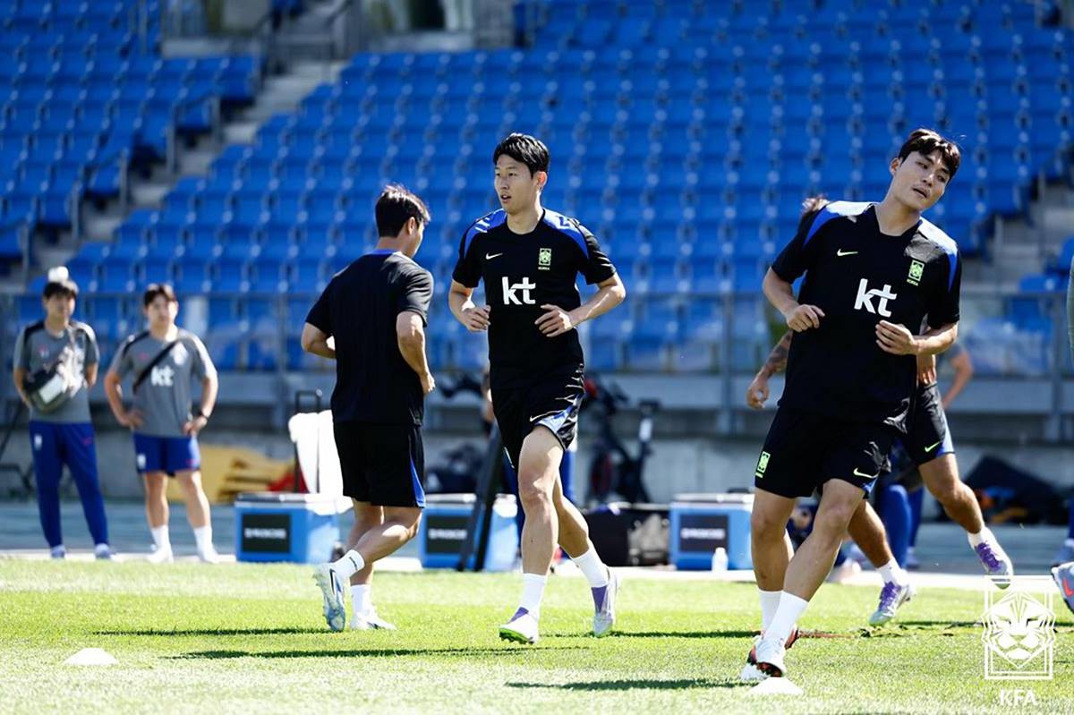 손흥민 등 대한민국 축구 대표팀 선수들이 4일(현지시간) 미국 뉴욕 아이칸 스타디움에서 훈련을 하고 있다 / 뉴스1, 대한축구협회 제공
