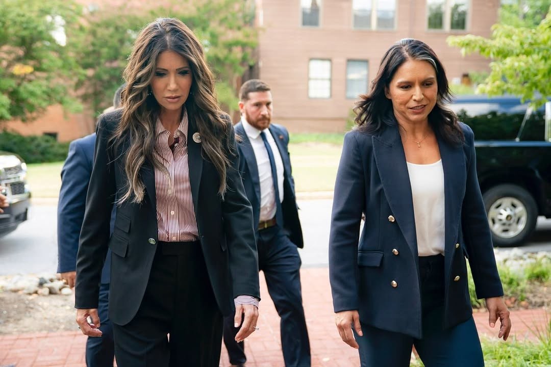 크리스티 놈(맨 왼쪽) 미 국토안보부 장관 / 놈 장관 인스타그램