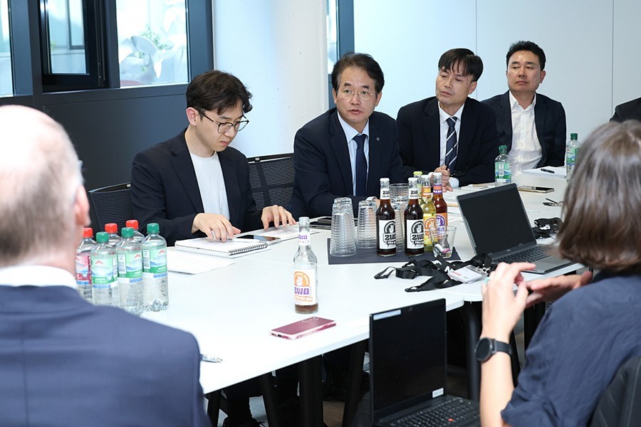NXP 반도체 독일법인 관계자들과 면담