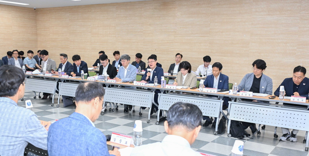 9일 대구시 군위군 삼국유사테마파크에서 대구·경북 공동협력 방향 및 전략과제 토론회가 열리고 있다. / 대구시 제공