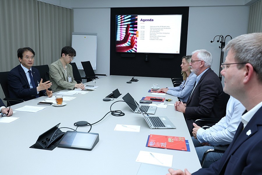 글로벌파운드리(GlobalFoundries Inc.) 관계자들과 글로벌 협력 논의하는 이동환 고양특례시장