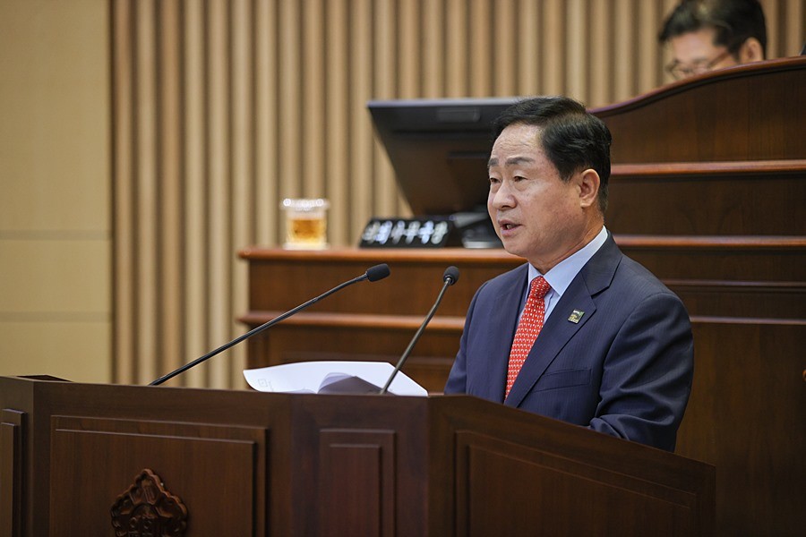 제314회 남양주시의회 임시회에서 제안설명하는 주광덕 시장