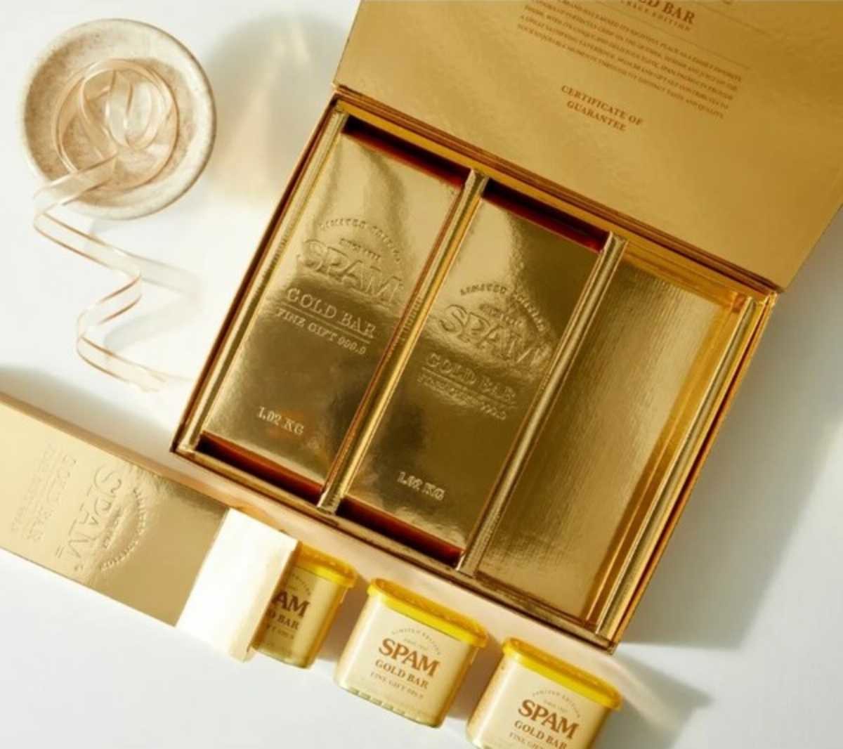 한정판 '스팸 골드바 에디션'. / CJ제일제당 제공