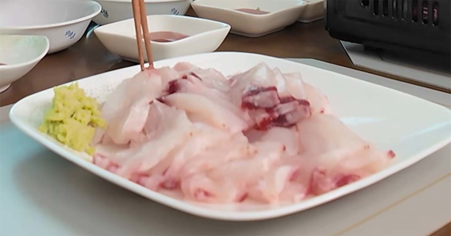 유명 일식 셰프 김민성이 낚시로 잡은 돗돔으로 만든 회. / '다이와' 유튜브