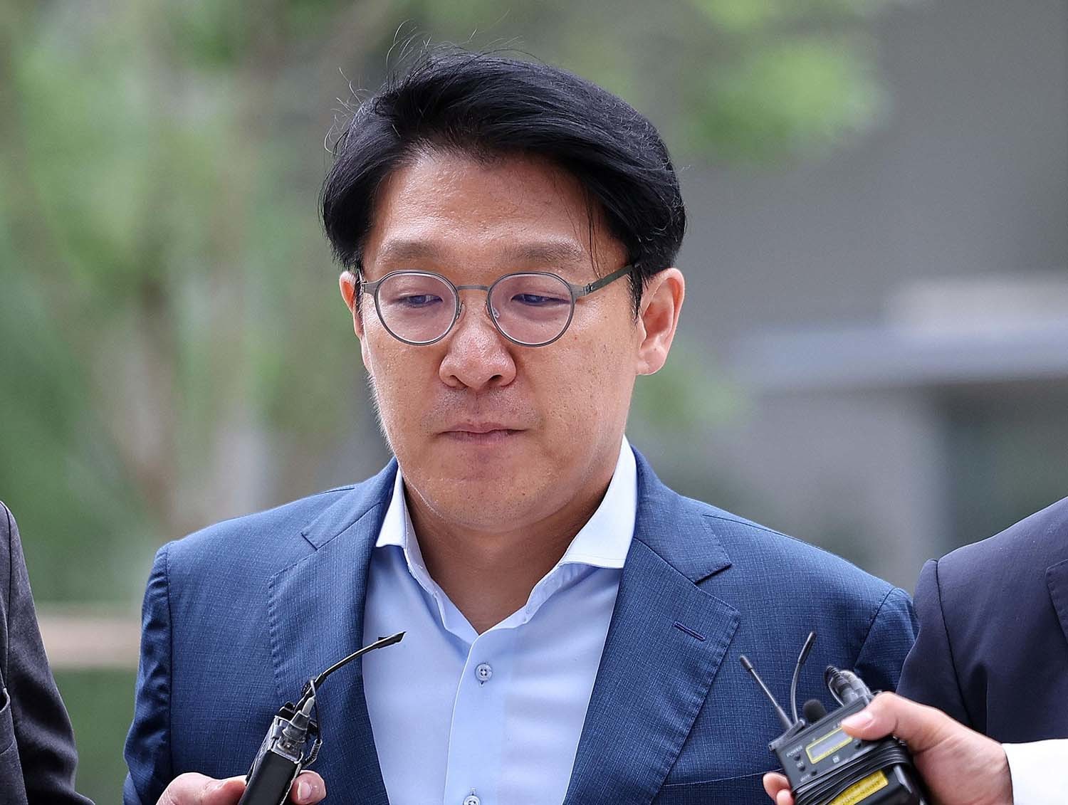 김상민 전 부장검사가 지난 9일 서울 종로구 광화문에 마련된 김건희 특검팀 사무실에 조사를 받기 위해 출석하고 있다. / 뉴스1