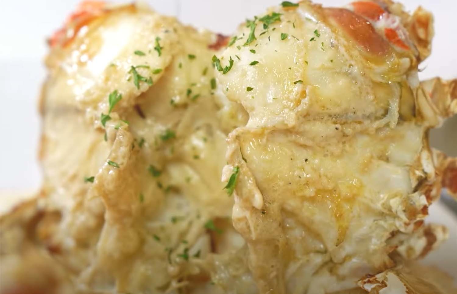 꽃게 버터구이. / '입질의추억TV'  유튜브