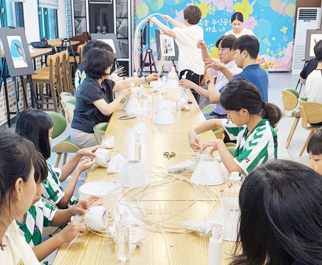 보성군이 지난 11일 겸백초등학교에서‘농산어촌 유학마을 활성화 사업’의 일환으로 권역별 특성화 프로그램을 운영했다.