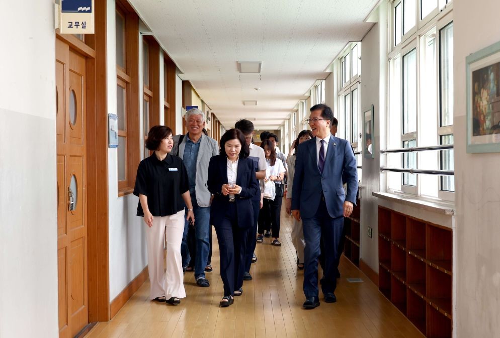 유성초 현장방문_조원휘 의장, 이금선 교육위원장 / 대전시의회