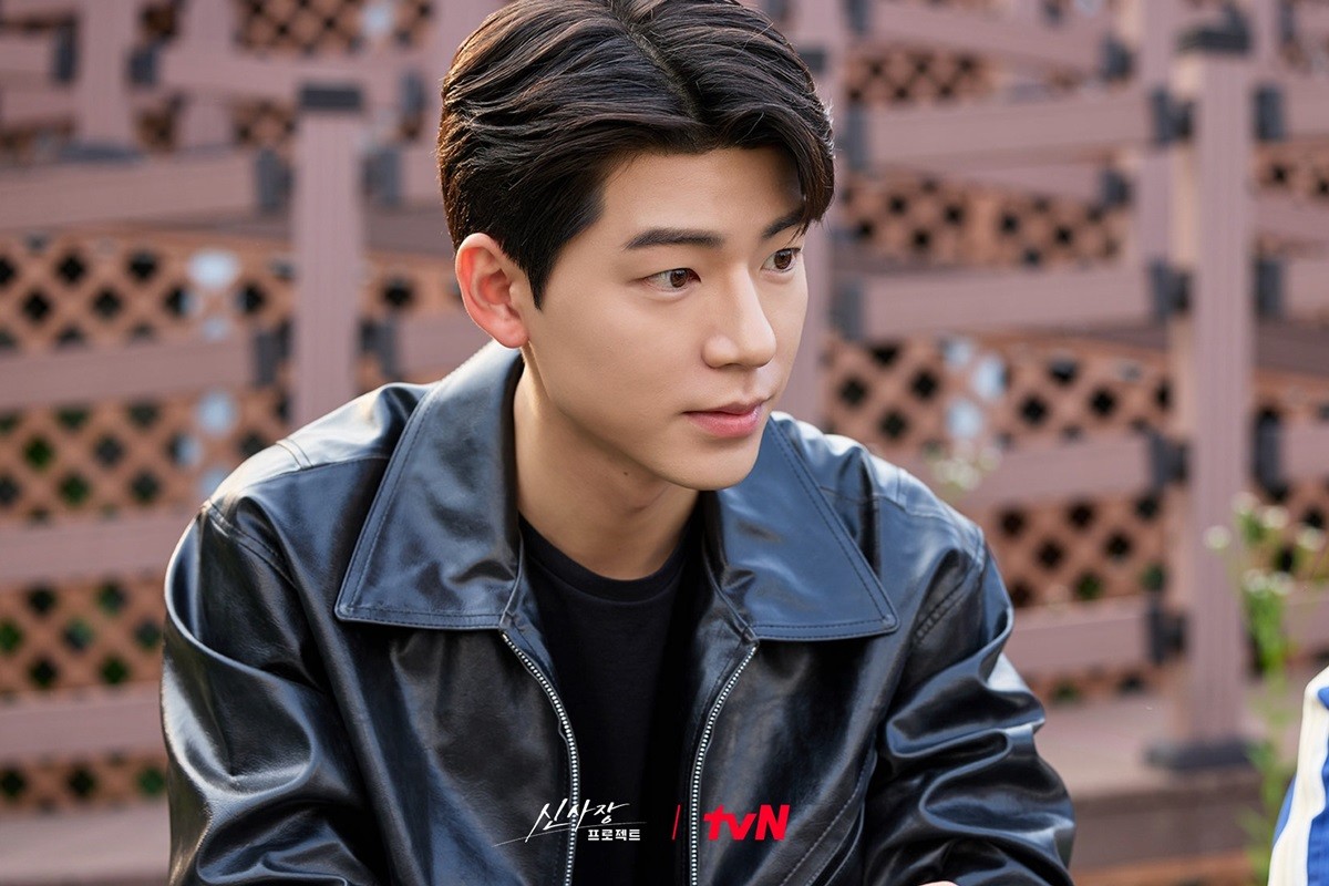 '신사장 프로젝트'에 출연 중인 배우 배현성 / tvN