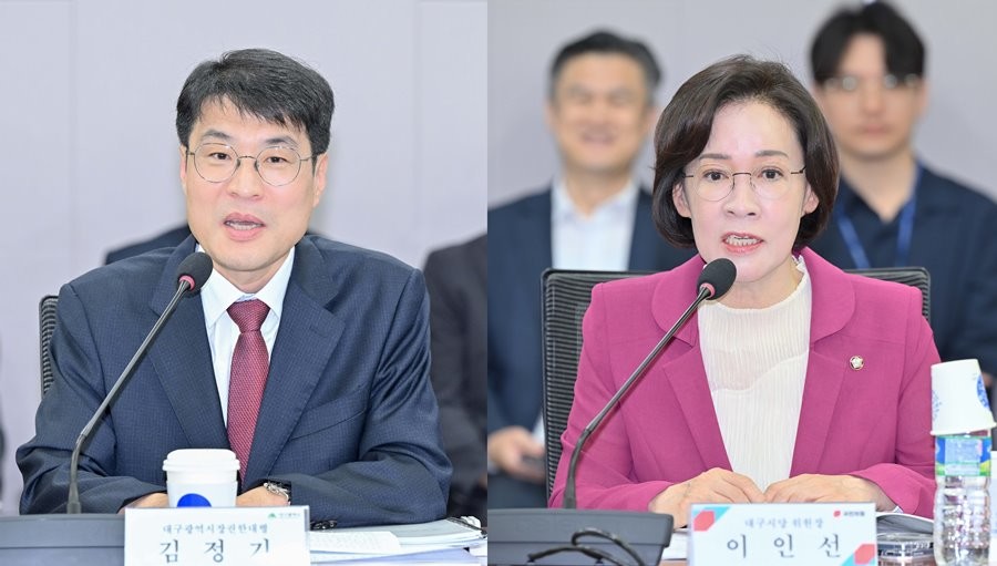18일 국회에서 열린 예산정책협의회에 참석한 김정기 대구시장 권한대행(왼쪽)과 이인선 국민의힘 대구시당 위원장.  / 대구시 제공