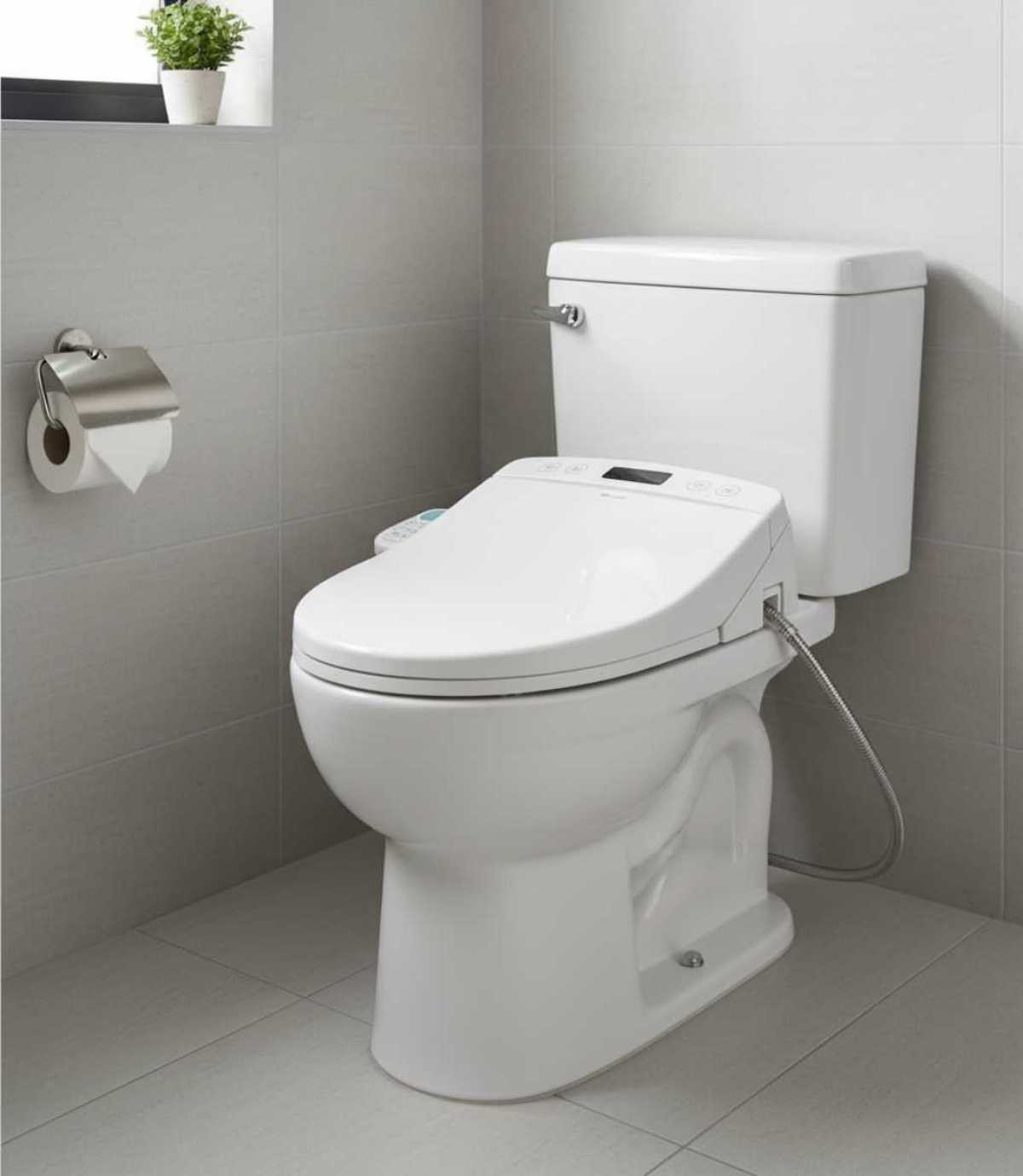 비데가 설치된 변기. 기사 내용을 바탕으로 AI가 생성한 자료사진.