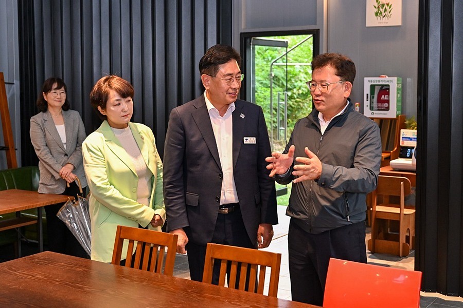 전진선 양평군수(가운데)
