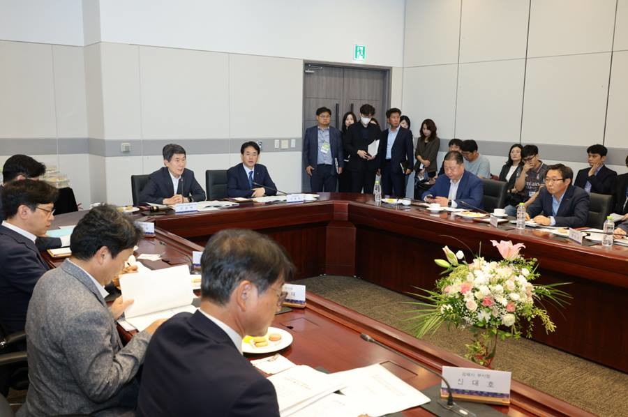 이강덕 포항시장 주재로 25일 개최된 대한민국대도시시장협의회 민선8기 제7차 정기회의/포항시