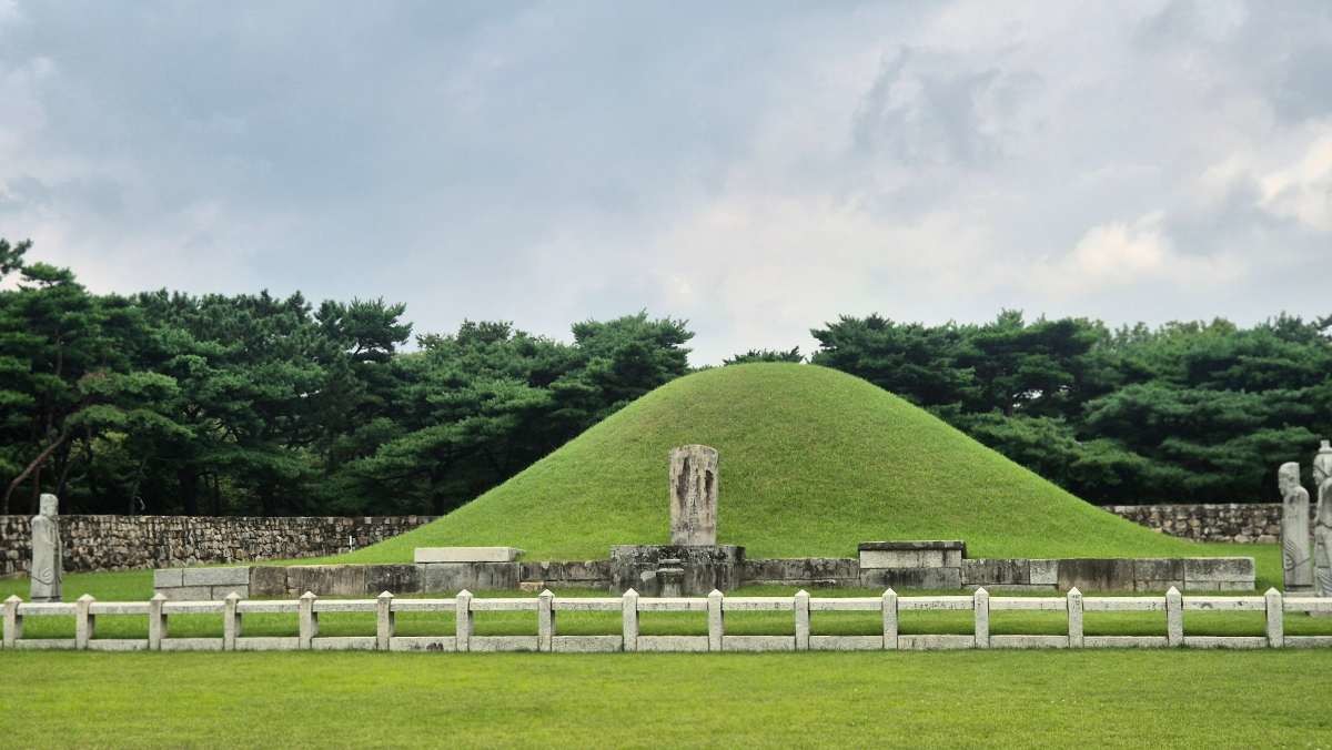 김해 수로왕릉. / shami88-shutterstock.com