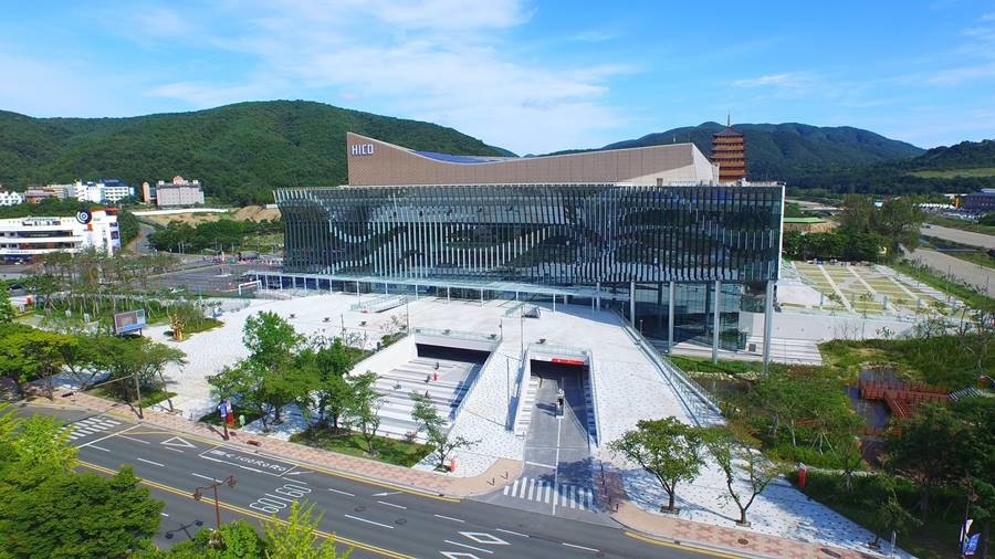 2025 APEC 정상회의 주 회의장으로 사용될 경주 화백컨벤션센터(HICO)의 전경