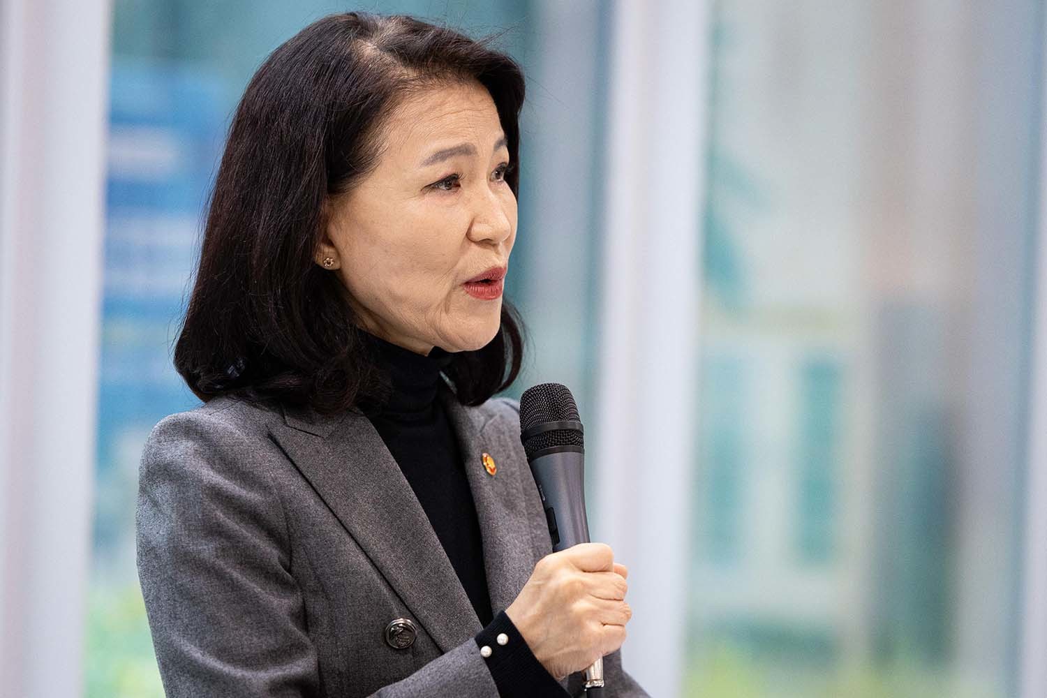 이진숙 방송통신위원장이 28일 서울 여의도 국회 소통관에서 기자회견을 열고 방송미디어통신위원회 설치법 통과에 따른 입장을 밝히고 있다. / 뉴스1