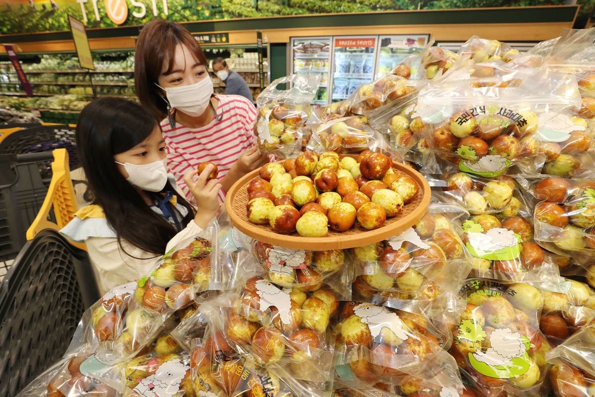 사과 대추 자료 사진 / 이마트 제공, 뉴스1