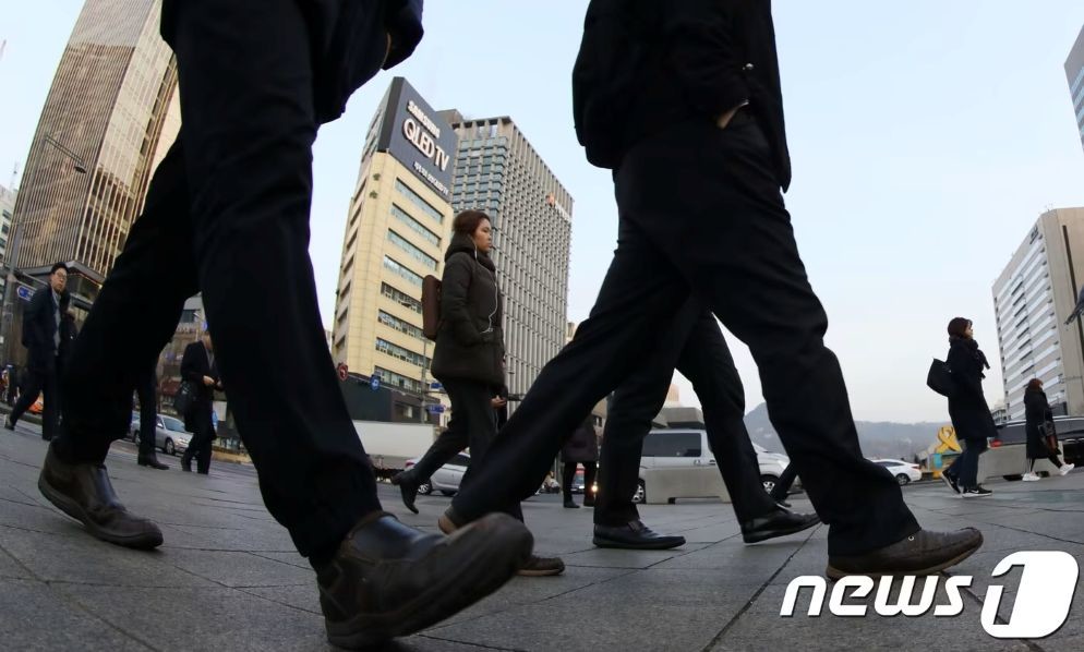 프리랜서 노동환경 악화…계약 불투명·사회안전망 부재 심각 / 뉴스1