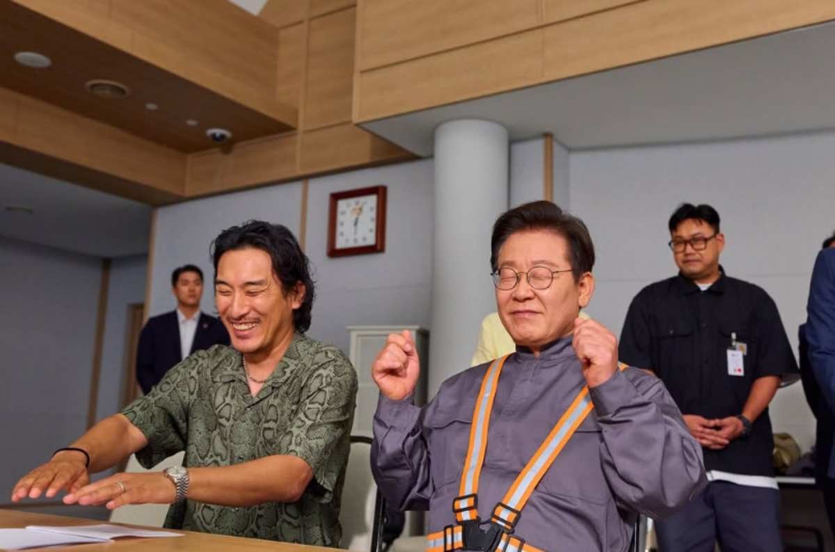 돌고래유괴단 신우석 감독과 이재명 대통령.