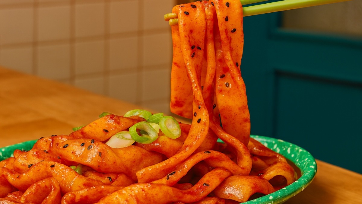 납작떡볶이. 기사의 이해를 돕기 위한 AI 생성 이미지