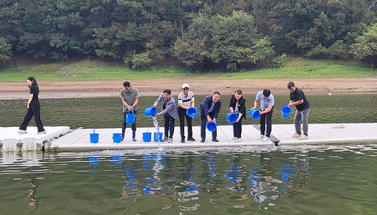 전남도가 내수면 생태계 복원·수산자원 증강에 힘쓰고 있다. / 전남도 제공
