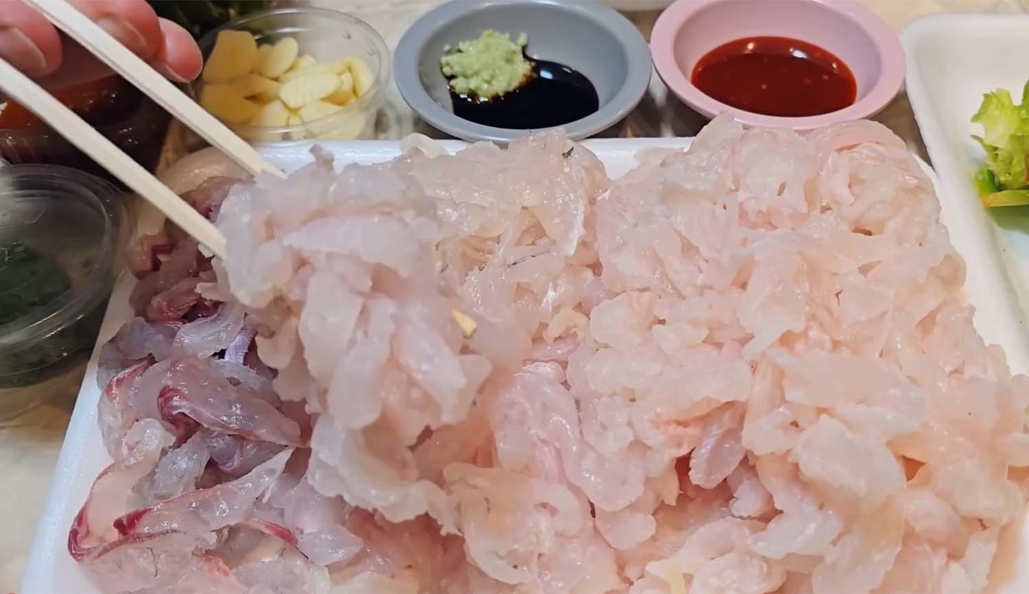 쥐치, 붉바리, 감성돔으로 구성된 모둠회. / '수원맨' 유튜브