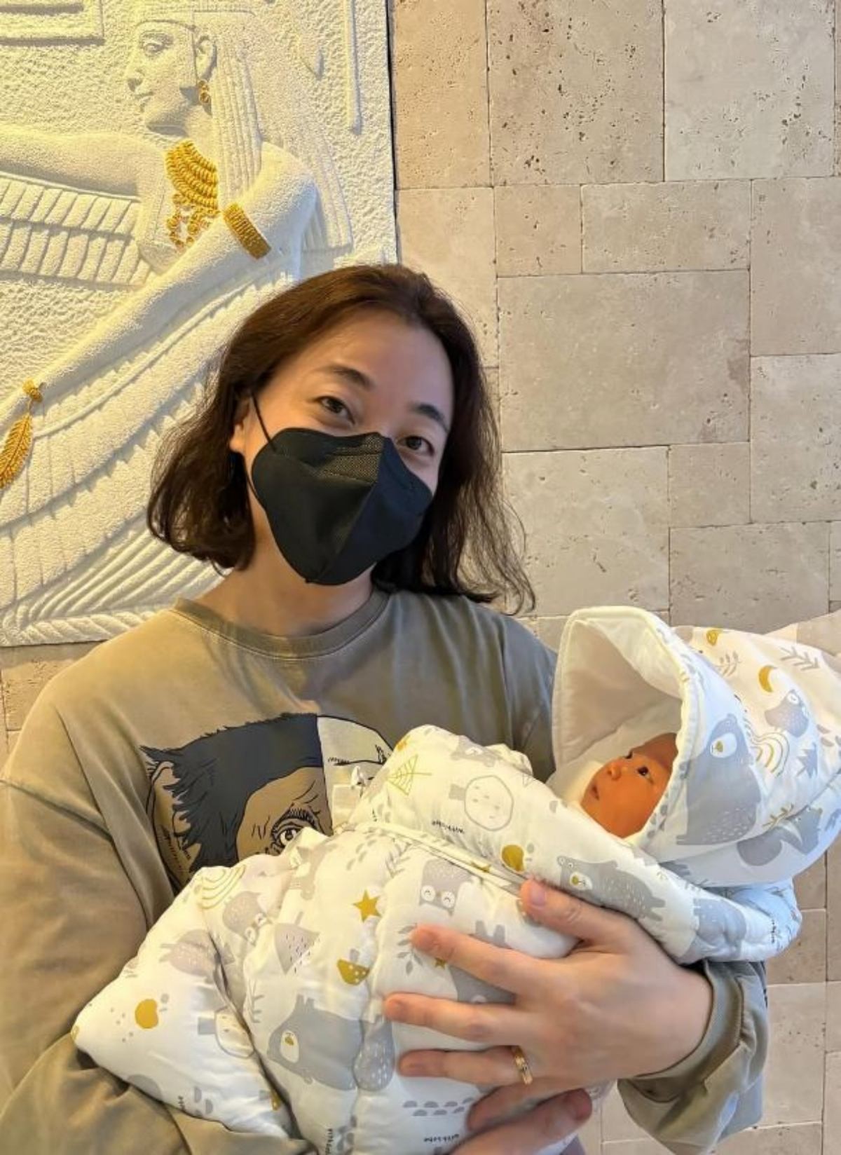 오늘 래퍼 넉살이 게시한 사진. 넉살과 둘째 아들로 보인다. / 넉살 인스타그램
