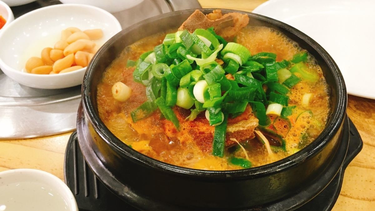 감자탕 자료사진 / OtaruKIm-shutterstock.com