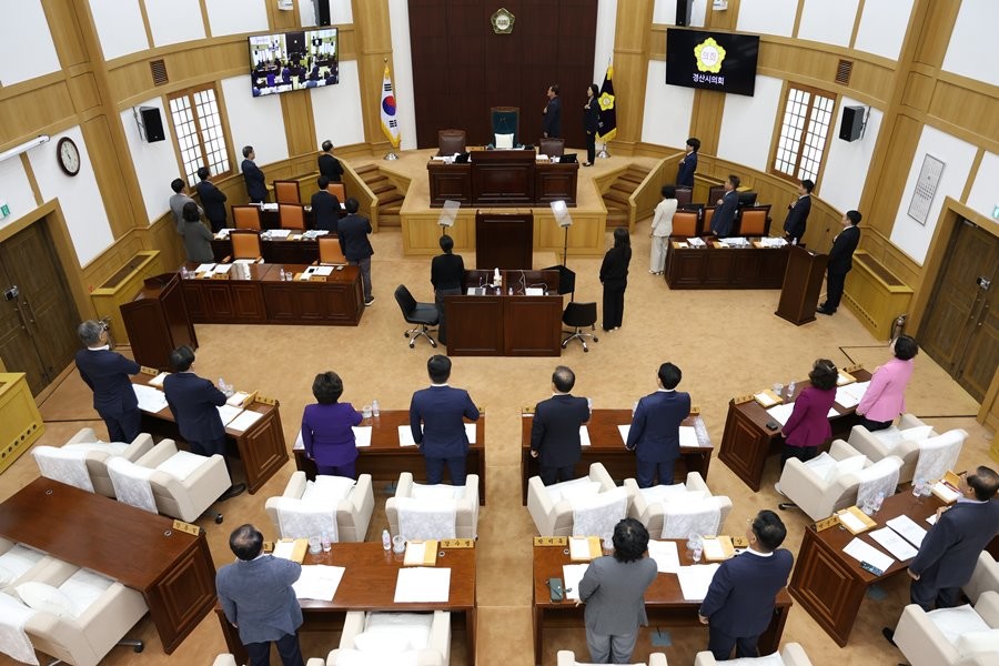 경산시의회는 20일 제1차 본회의를 시작으로 27일까지 8일간의 일정으로 제265회 임시회를 개회했다. 사진은 제265회 임시회 1차 본회의가 열린 경산시의회 회의장 모습 / 경산시의회 제공