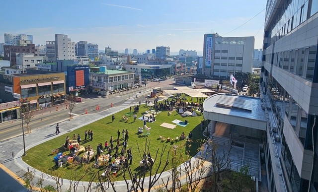 22일 시민 누구나 문화와 휴식을 누리는 열린 공간으로 탈바꿈한 광산구청 시민광장 개장식이 열렸다.