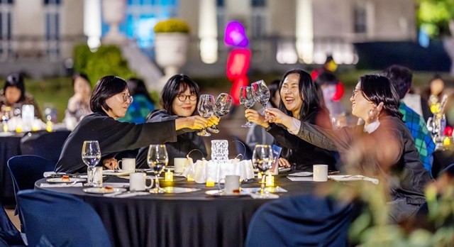 20일 순천만국가정원에서 진행된 '가든 투 테이블' 행사를 즐기고 있는 참여자