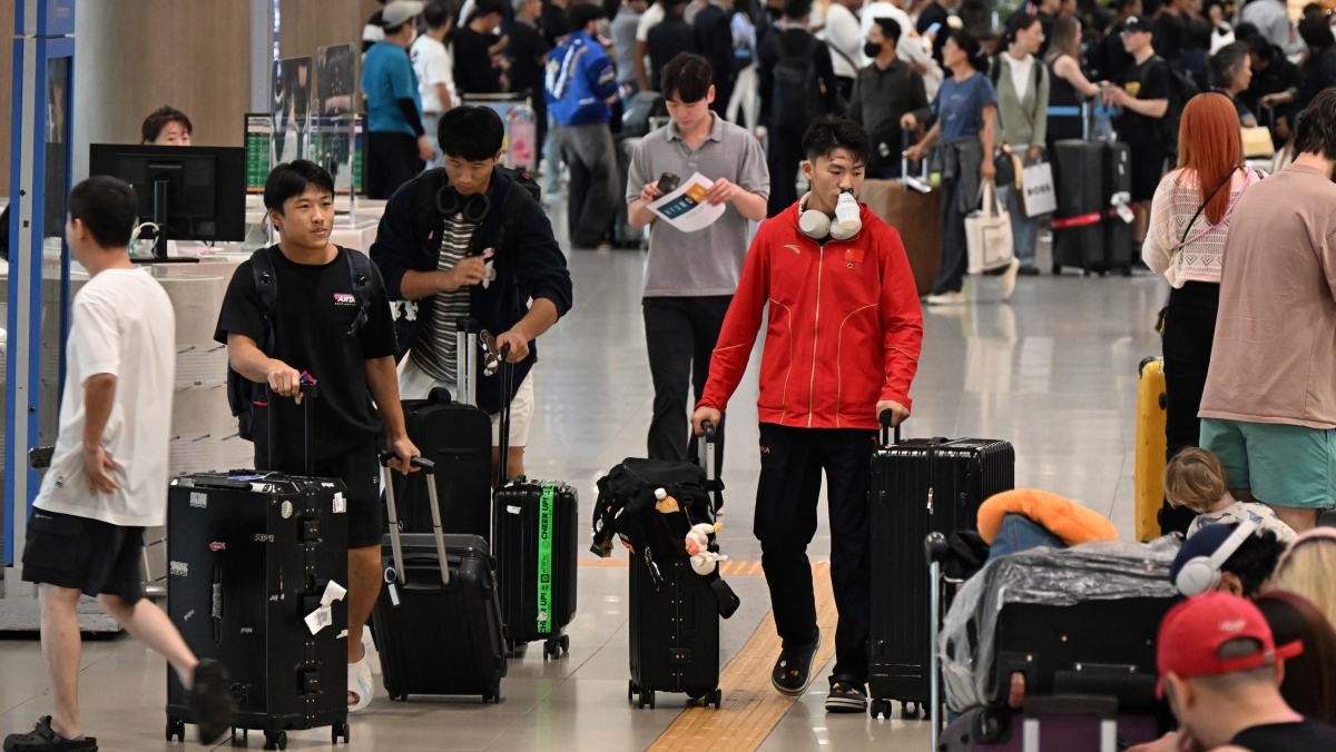 무비자 입국하는 중국인 단체 관광객들 / 뉴스1