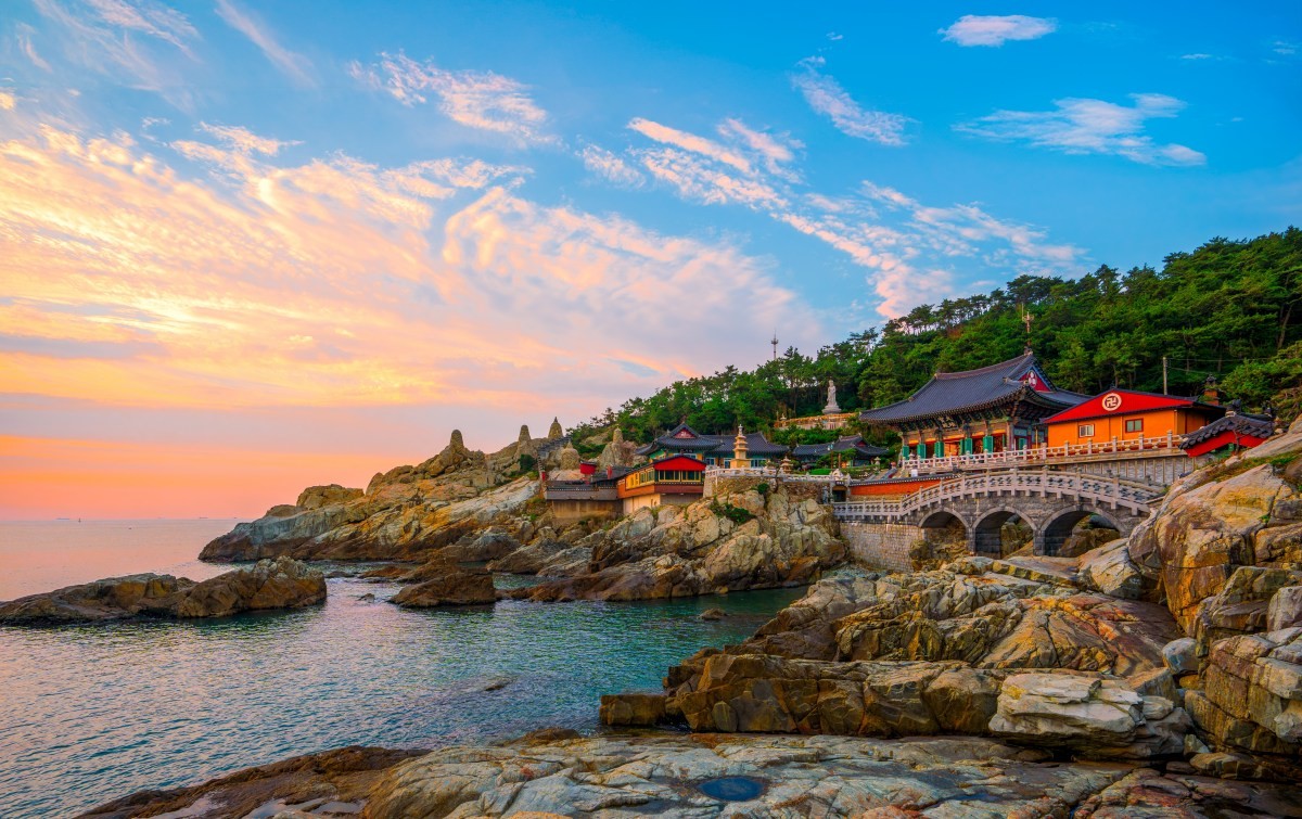 해동용궁사. / GAR_MOO.PHOTOGRAPHY-shutterstock.com