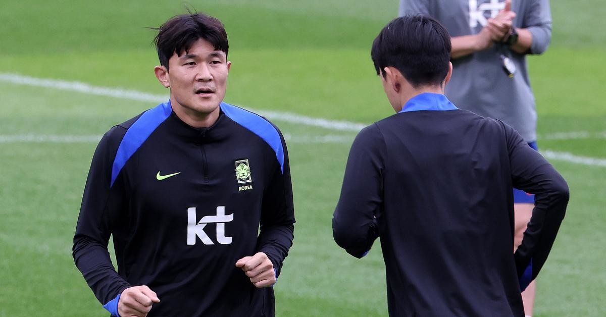 대한민국 남자 축구 국가대표팀 김민재가 파라과이와 A매치 평가전을 앞둔 지난 12일 오후 경기도 고양시 일산서구 고양종합운동장 보조구장에서 훈련을 하고 있다. / 뉴스1