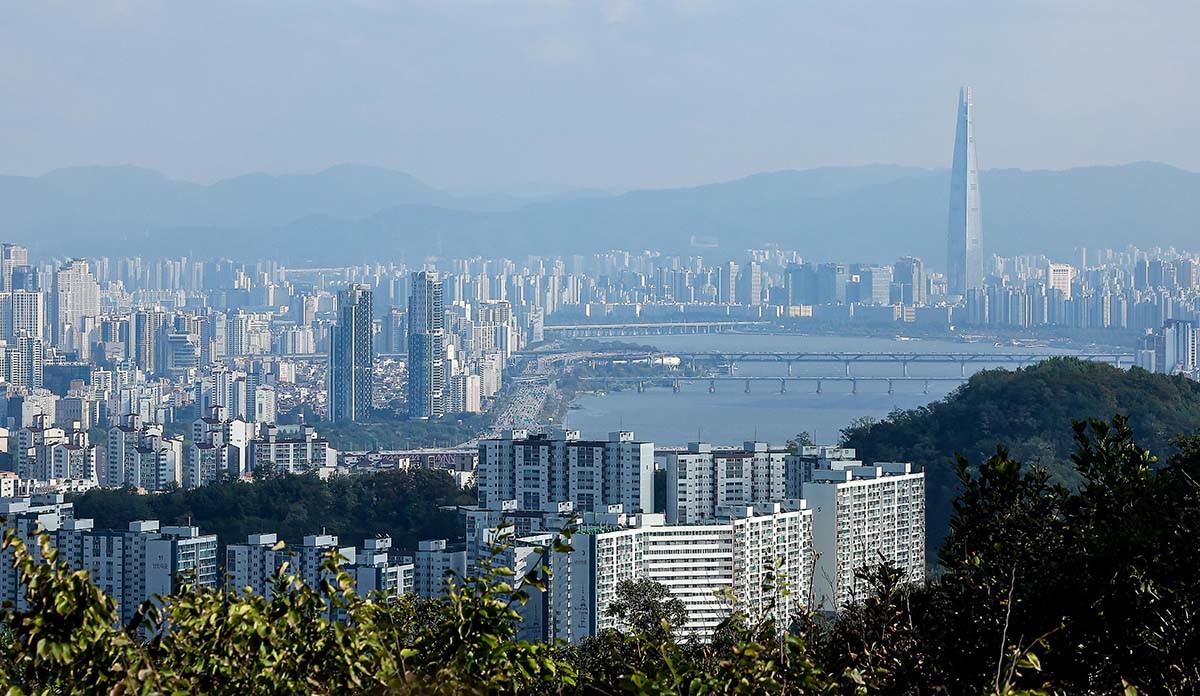 서울 중구 남산에서 바라본 아파트 단지. / 뉴스1