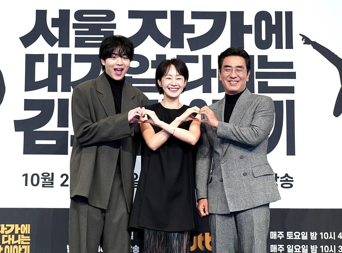 드라마 '김부장 이야기' 출연 배우 차강윤, 명세빈, 류승룡 / JTBC 제공