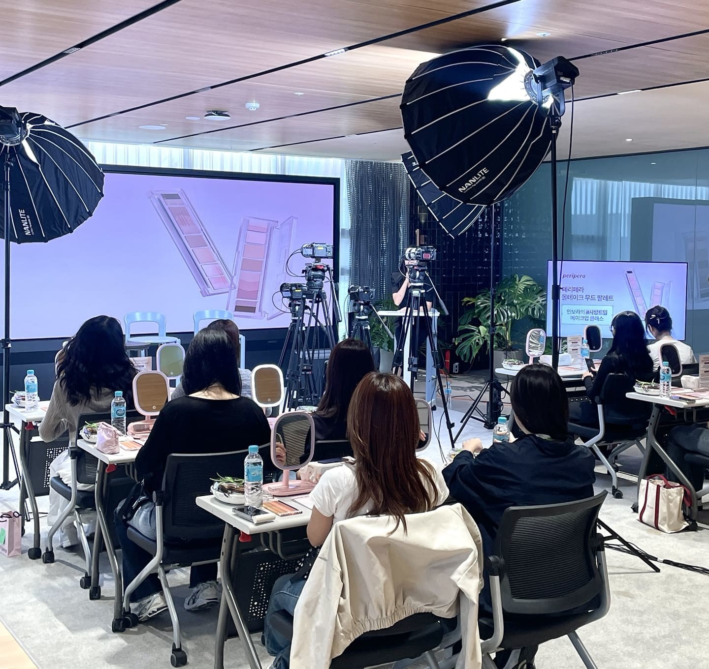 메이크업 클래스 현장. / 페리페라 제공