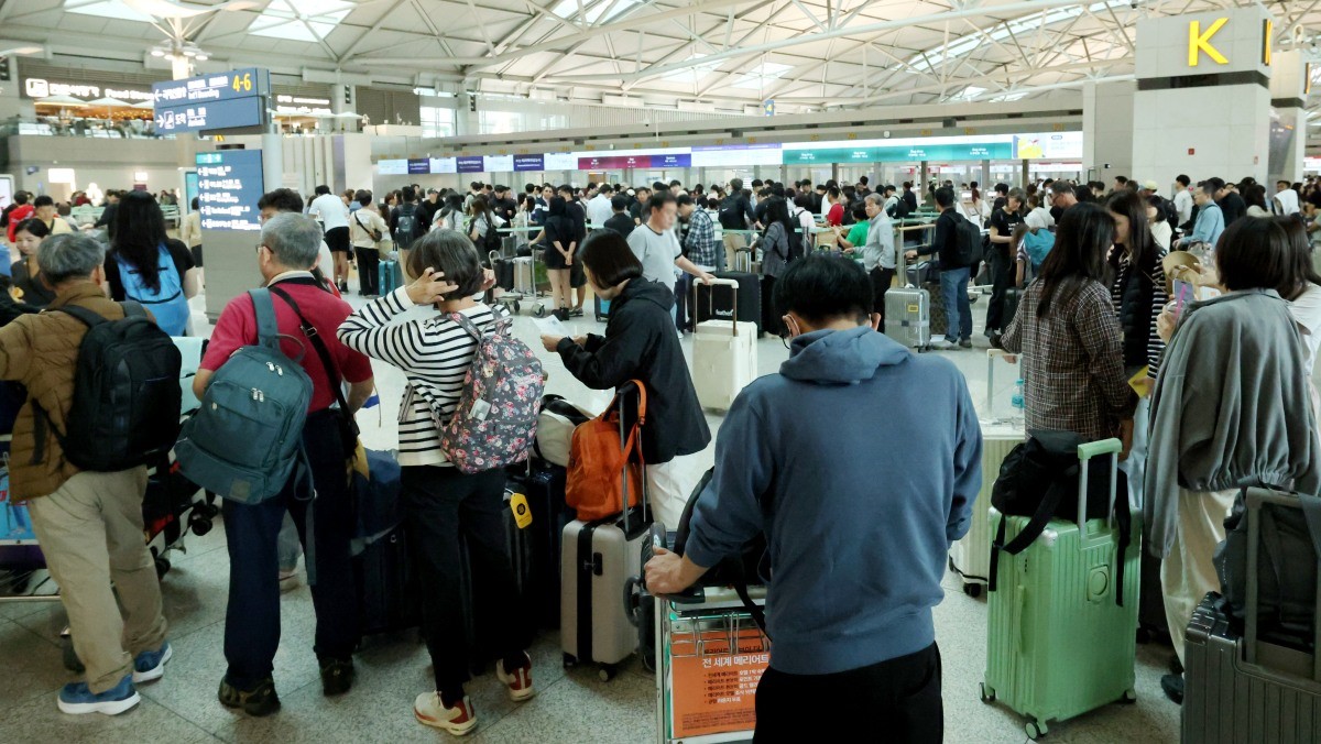 북적이는 인천공항 / 뉴스1
