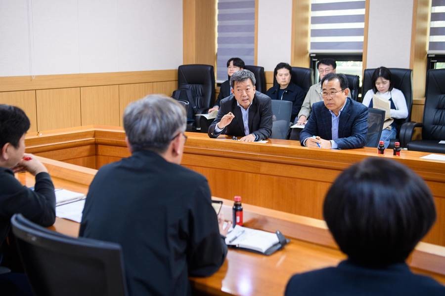 남한권 군수와 이상식 의장의 29일 포항해양수산청 방문/울릉군